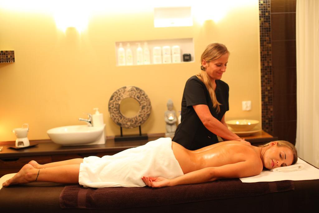 Rezydencja Pod Teznia & Spa Inowroclaw Esterno foto